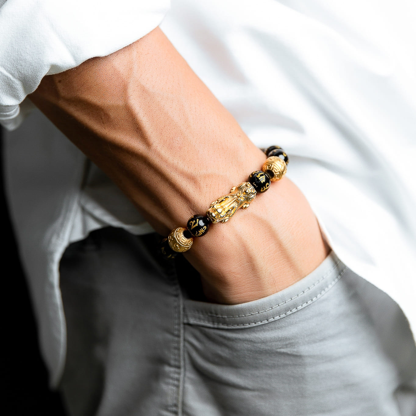 The Wealth Attractor Feng Shui Black Obsidian Bracelet 8